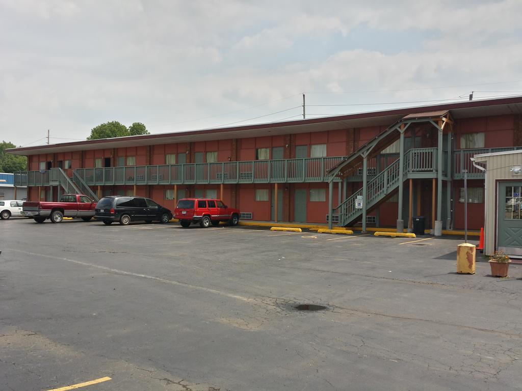 Trailway Motel - Fairview Heights Kültér fotó